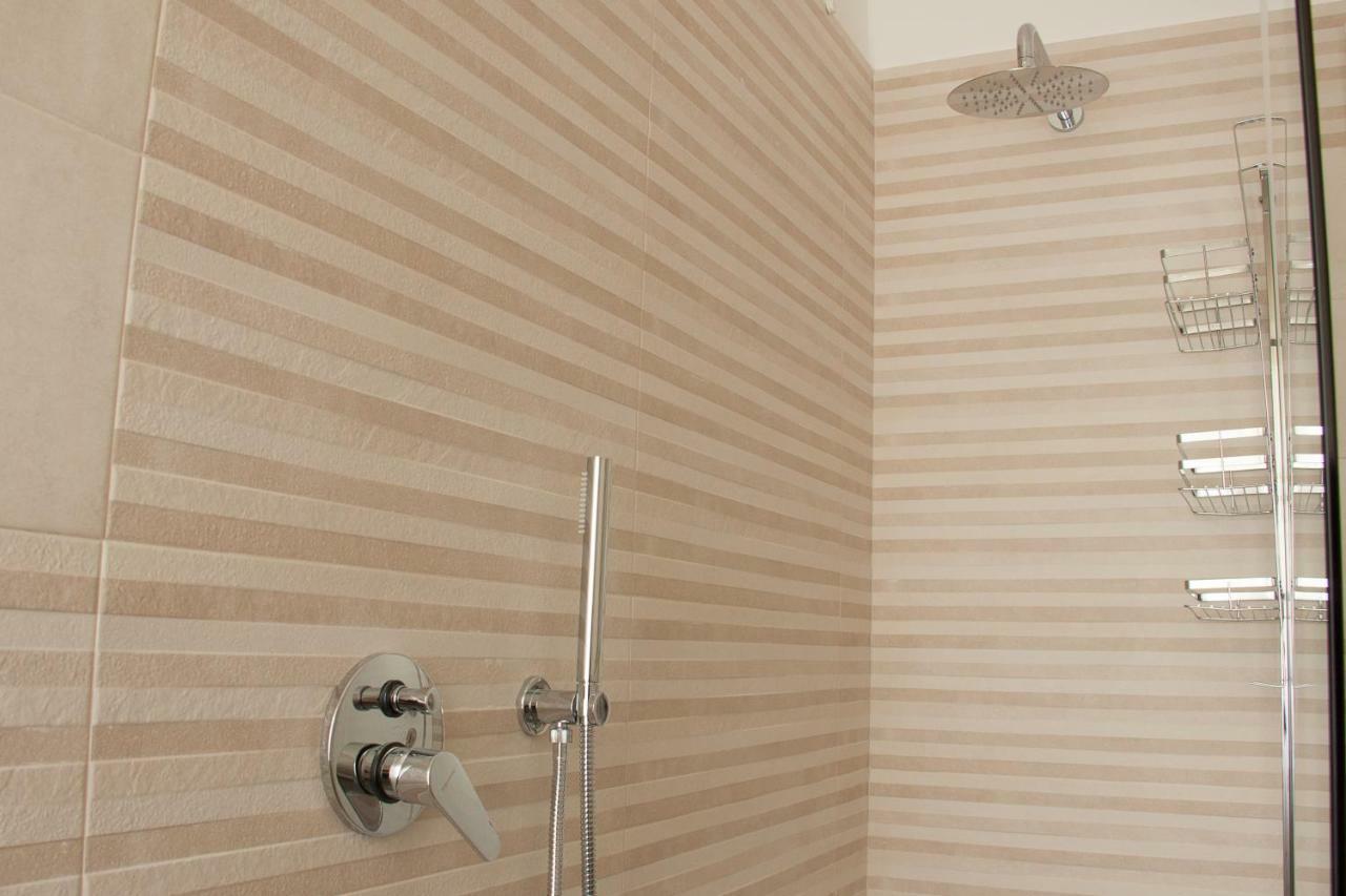 Lg Apartment Stresa Luaran gambar