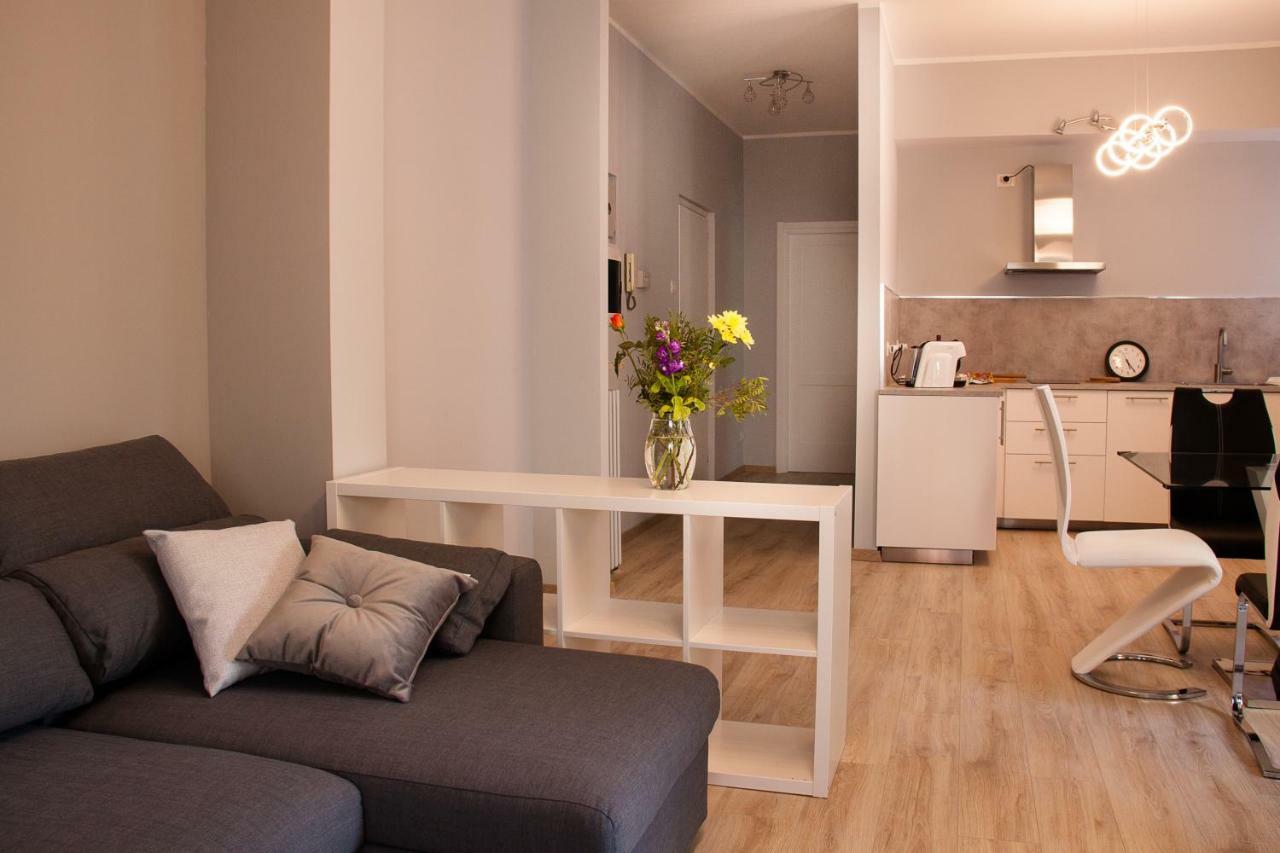 Lg Apartment Stresa Luaran gambar