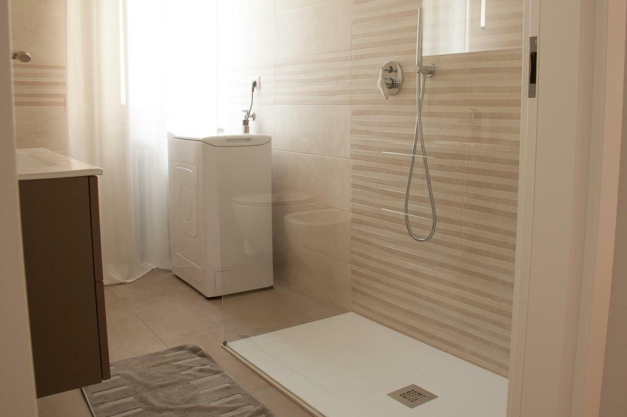 Lg Apartment Stresa Luaran gambar