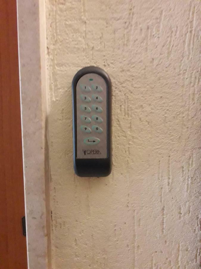 Lg Apartment Stresa Luaran gambar